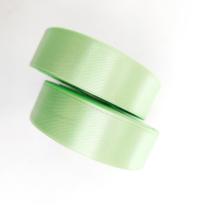 Атласна стрічка 2.5 см 33м