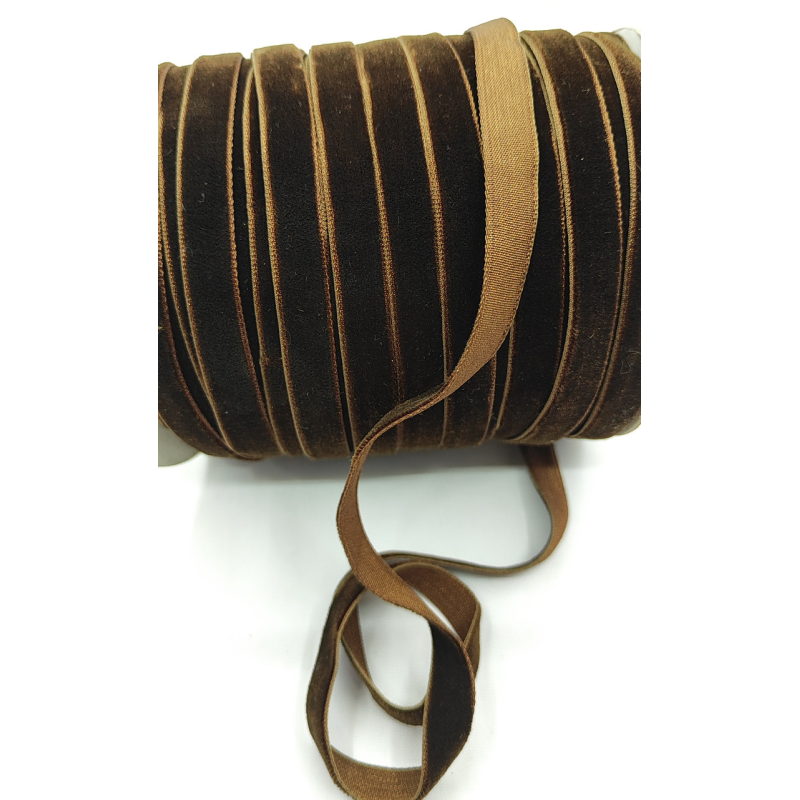 Тасьма бархатна темно коричневий