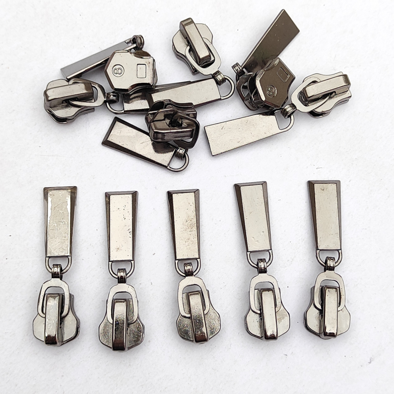 Бігунок металева блискавка  № 8 темний нікель