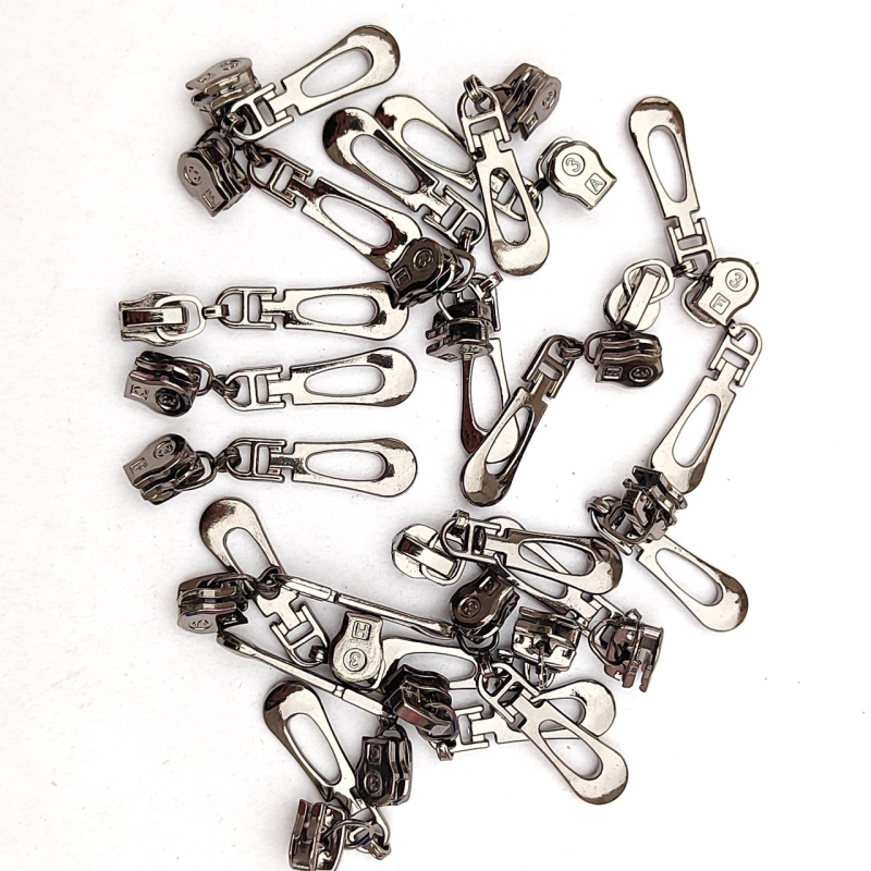 Бігунок металевий  № 3 темний нікель