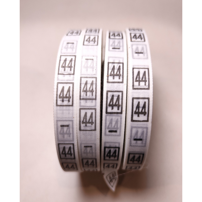 Розмірник для виробництва одягу 44