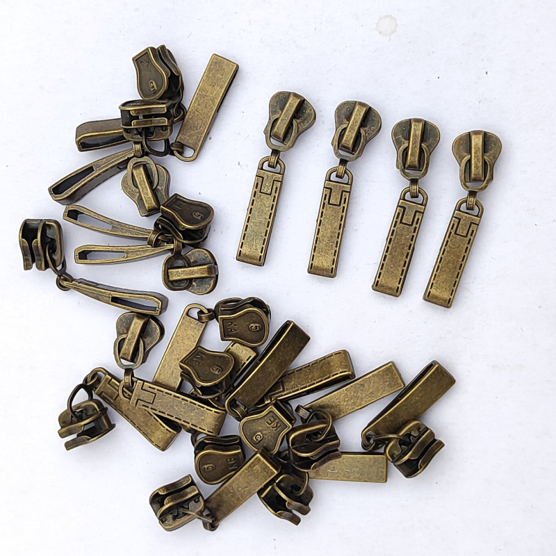 Бігунок трактор № 5 бронза