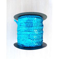 Паєтки на нитці