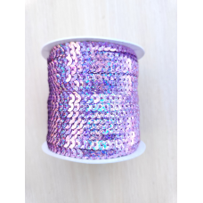 Паєтки на нитці