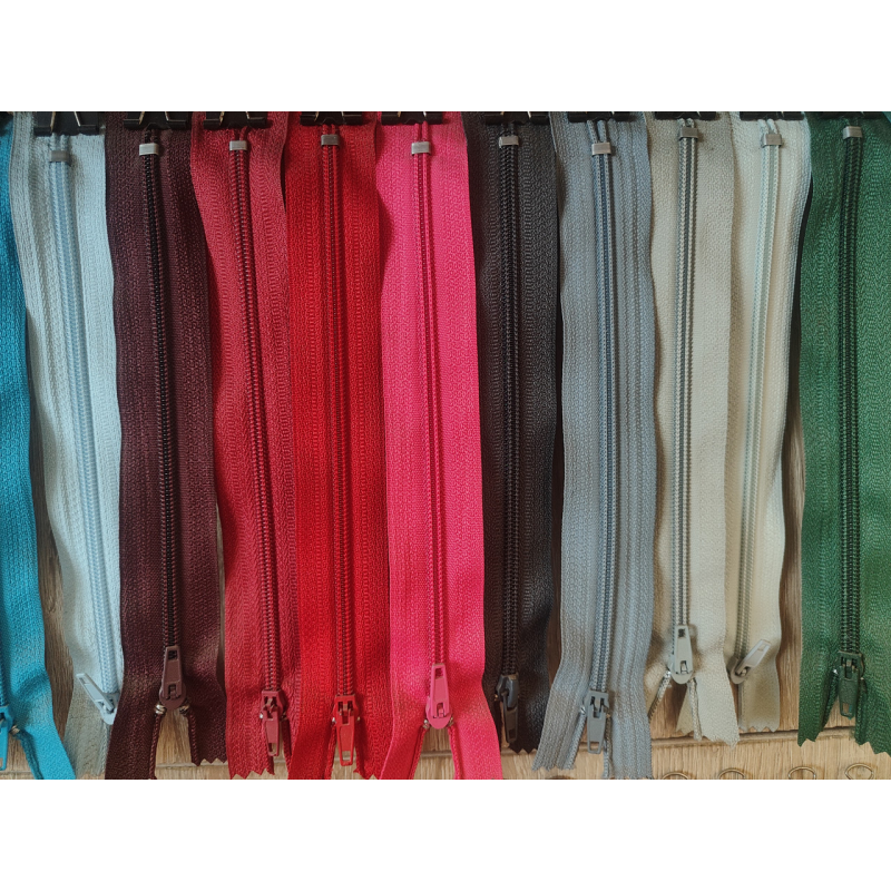 Блискавка № 4 брючна 18 см кольорові