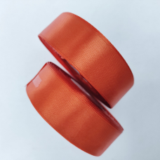 Атласна стрічка 2.5 см 33м