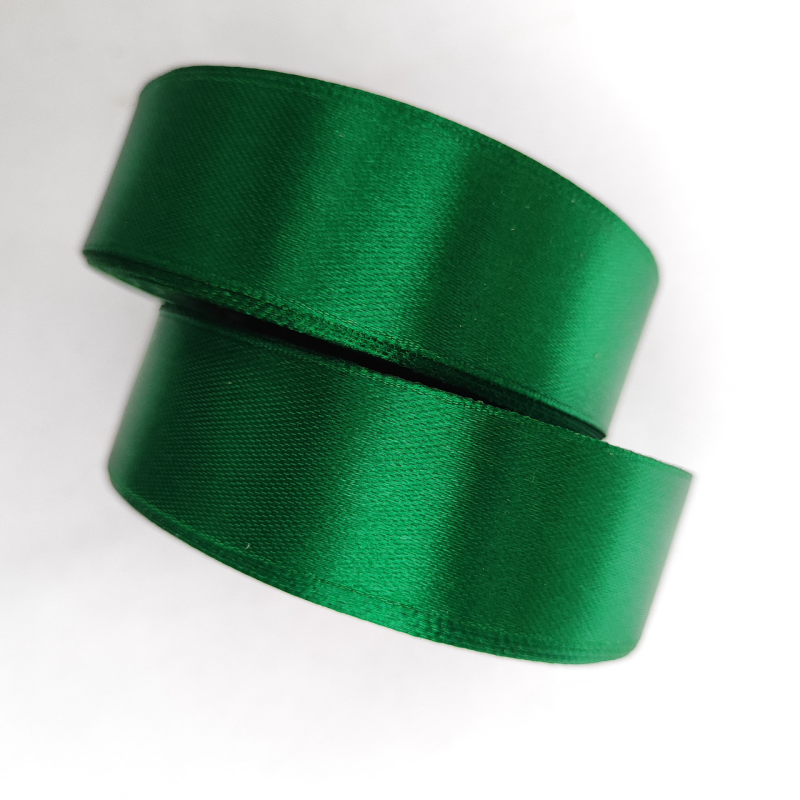 Атласна стрічка 2.5 см 33м зелена