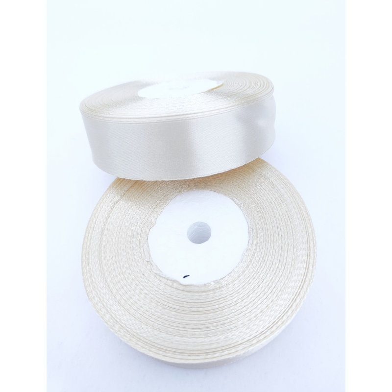 Атласна стрічка 2.5 см 33м