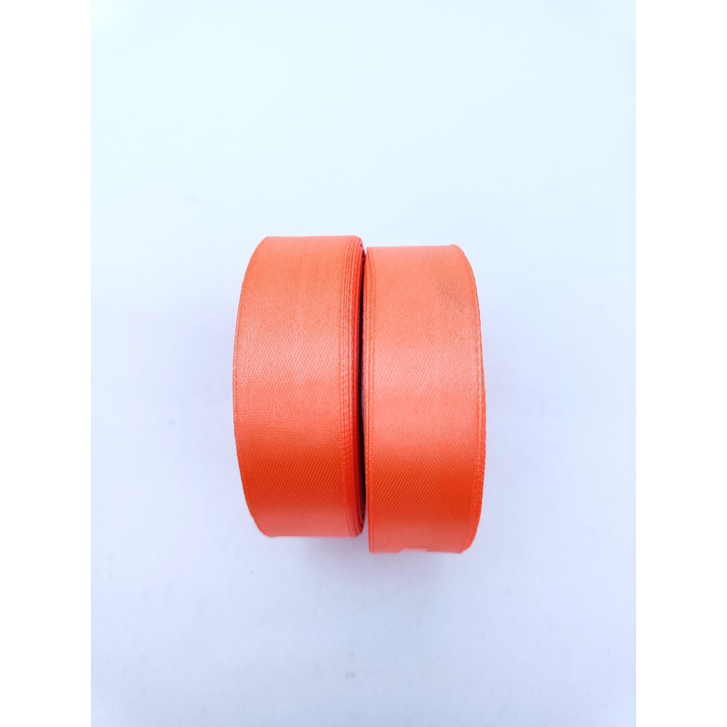 Атласна стрічка 2.5 см