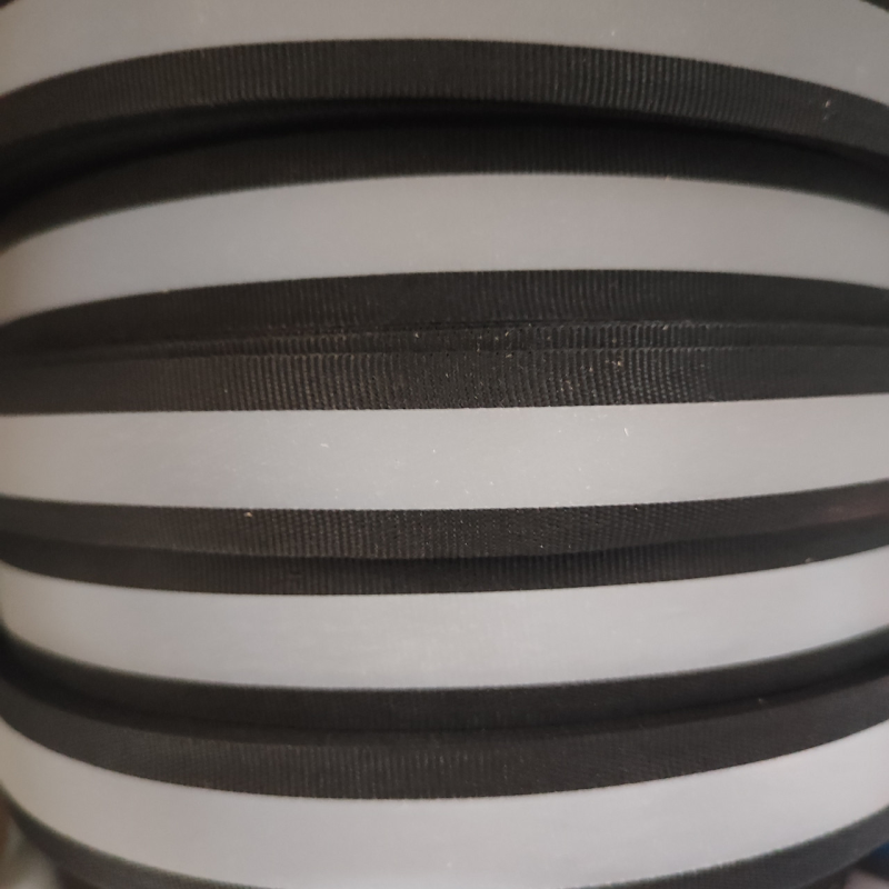 Світловідбивна стрічка 24 мм чорна