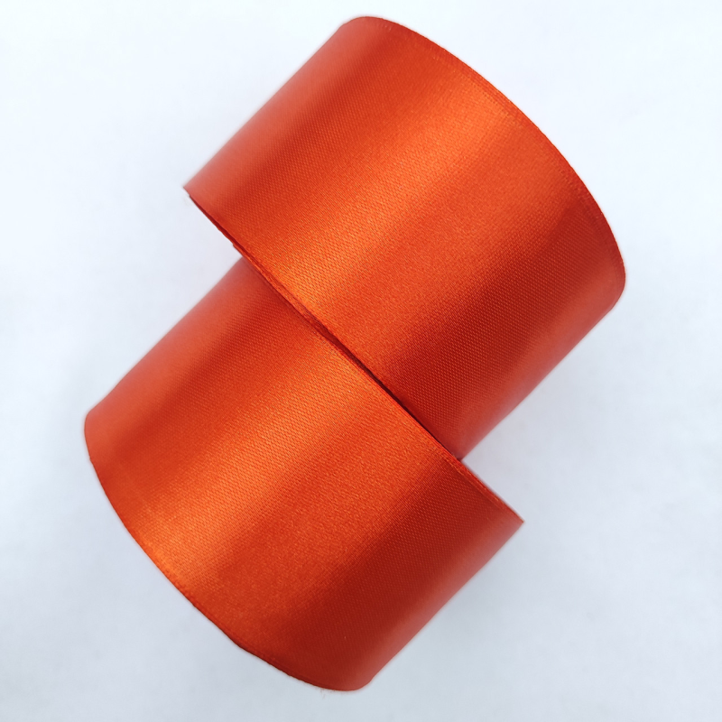 Атласна тасьма 5 см 33м