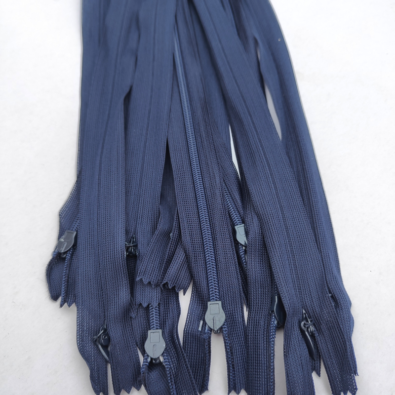 Блискавка потаємна 50 см 233 темно-синя