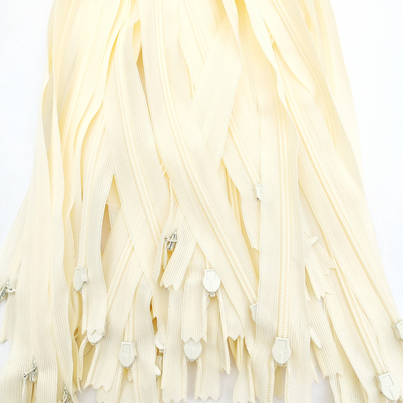 Блискавка потаємна 50 см 103 молоко