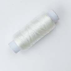 Нитка швейна  777 № 40 (300 ярдів) біле молоко