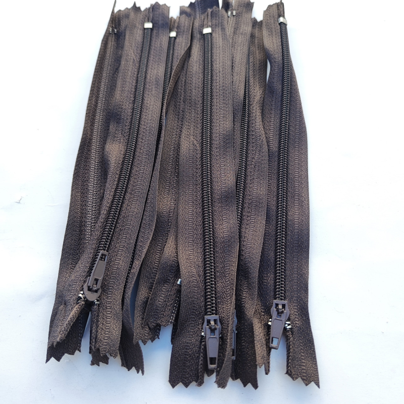 Блискавка брючна 18 см темно-коричнева