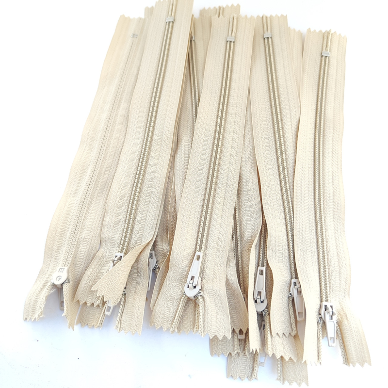 Блискавка брючна 18 см бежева