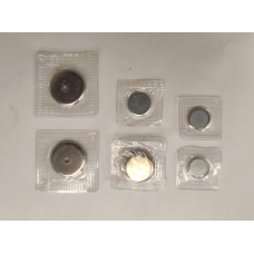 Магніт 21 мм , вшивний.